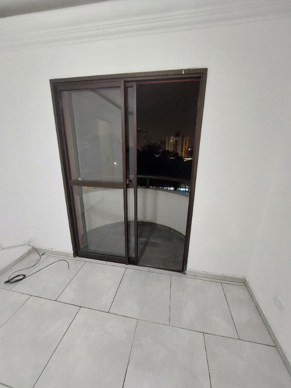 Apartamento à venda com 3 quartos, 69m² - Foto 3