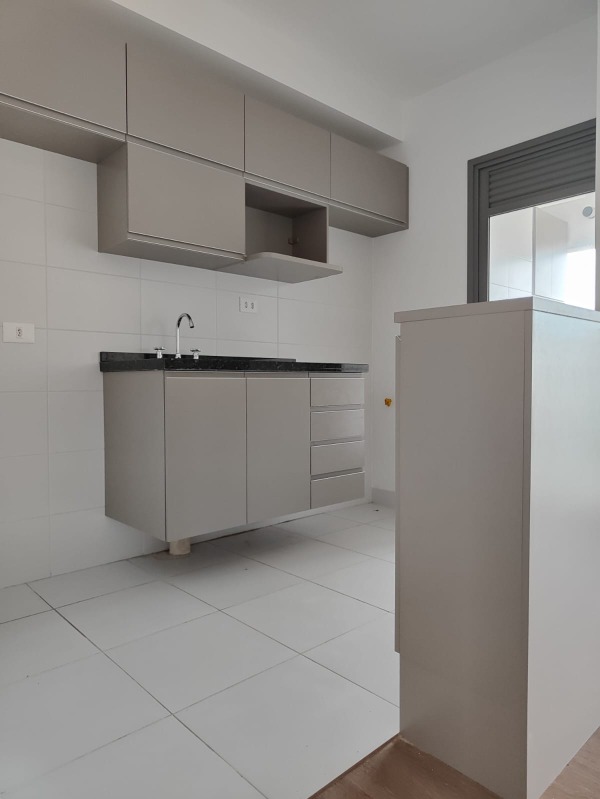 Apartamento à venda com 2 quartos, 72m² - Foto 12