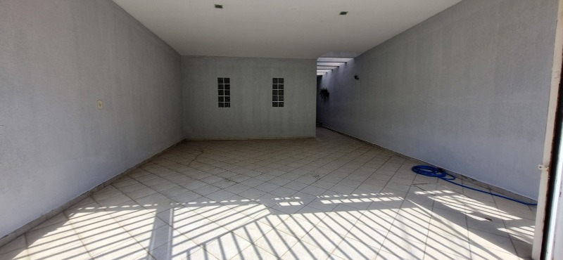 Casa à venda com 3 quartos, 230m² - Foto 16