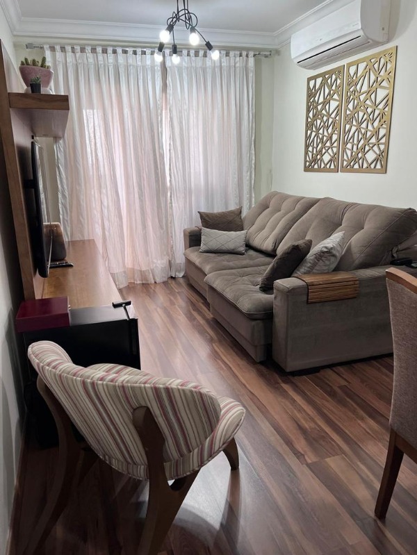 Apartamento à venda com 3 quartos, 74m² - Foto 1