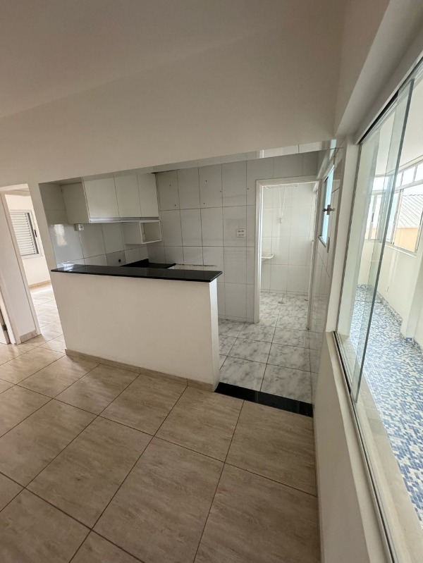 Apartamento à venda com 2 quartos, 44m² - Foto 2