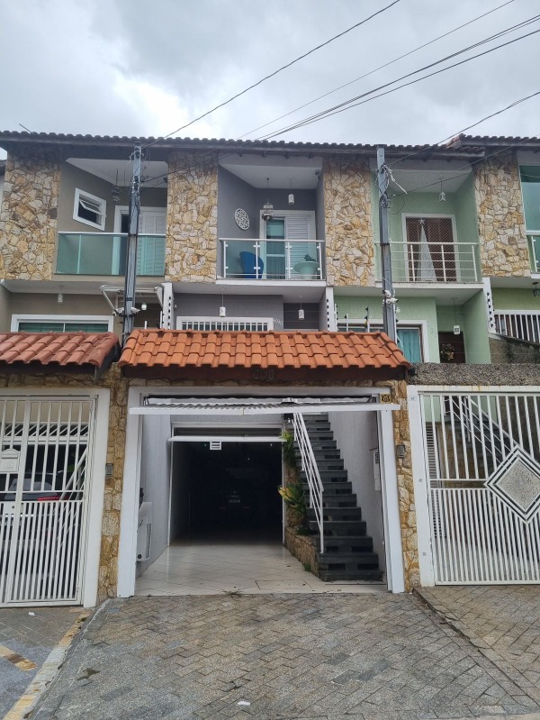 Casa à venda com 3 quartos, 300m² - Foto 1