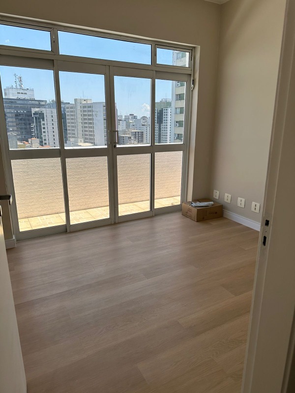 Apartamento para alugar com 2 quartos, 81m² - Foto 5