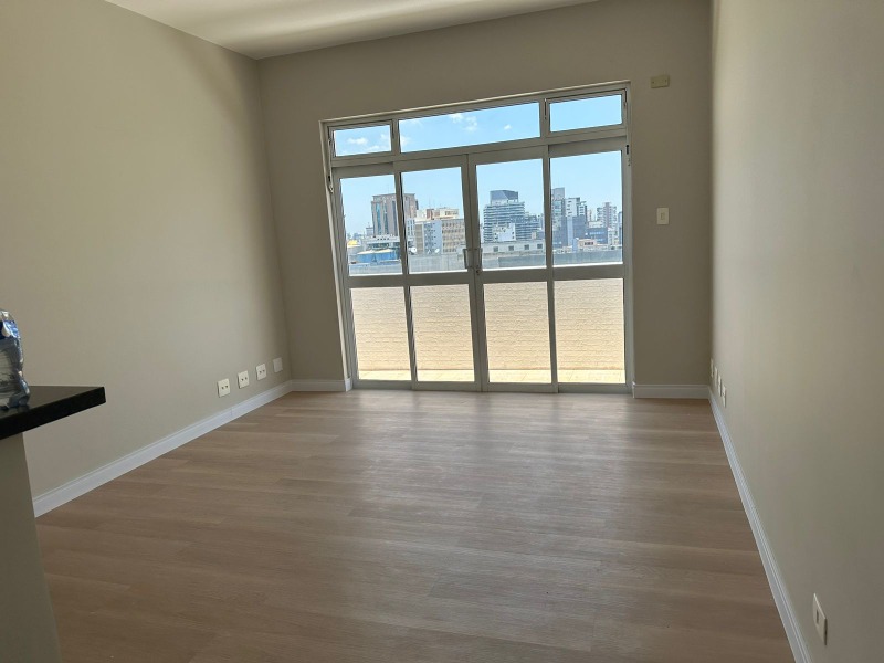 Apartamento para alugar com 2 quartos, 81m² - Foto 1