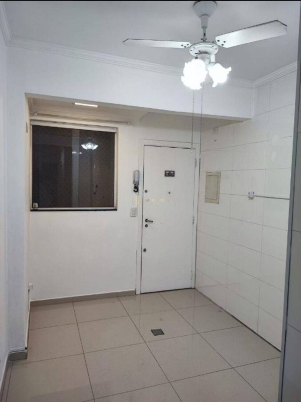 Apartamento à venda com 1 quarto, 30m² - Foto 7