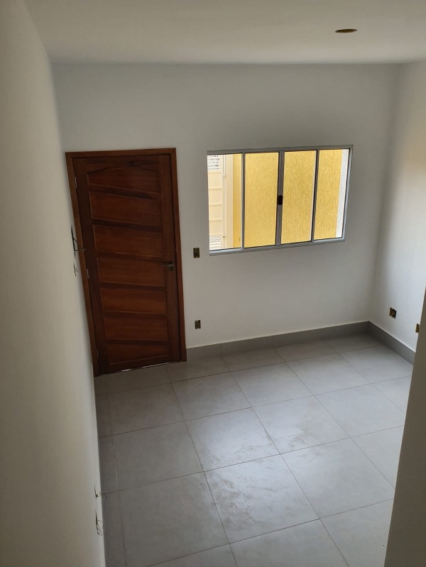 Casa à venda com 2 quartos, 67m² - Foto 11