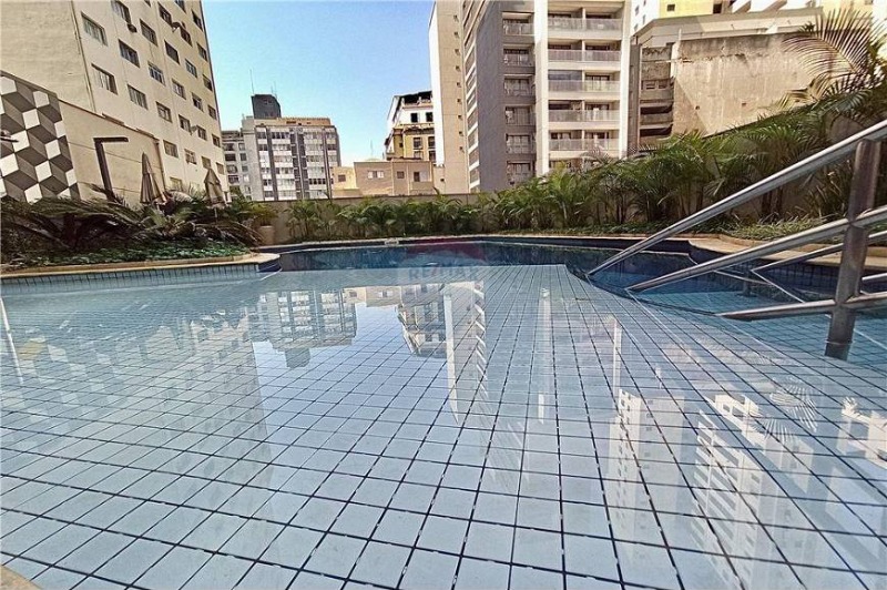 Apartamento à venda com 1 quarto, 48m² - Foto 31