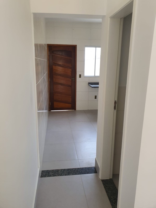 Casa à venda com 2 quartos, 67m² - Foto 9