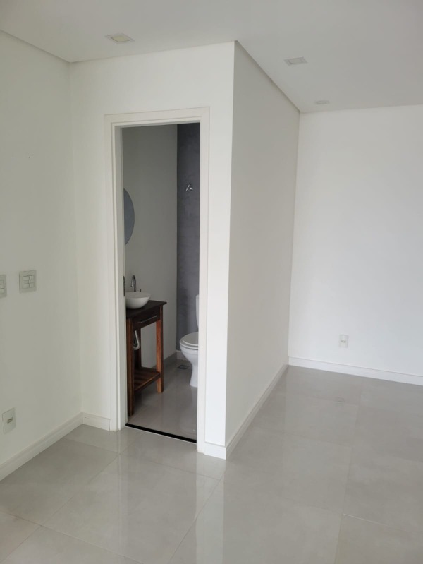 Apartamento à venda com 2 quartos, 67m² - Foto 4