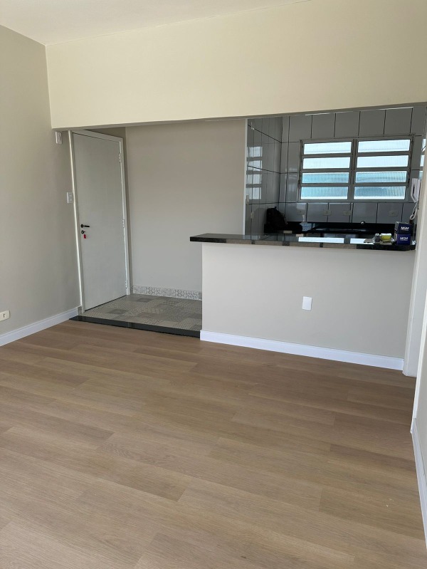 Apartamento para alugar com 2 quartos, 81m² - Foto 3