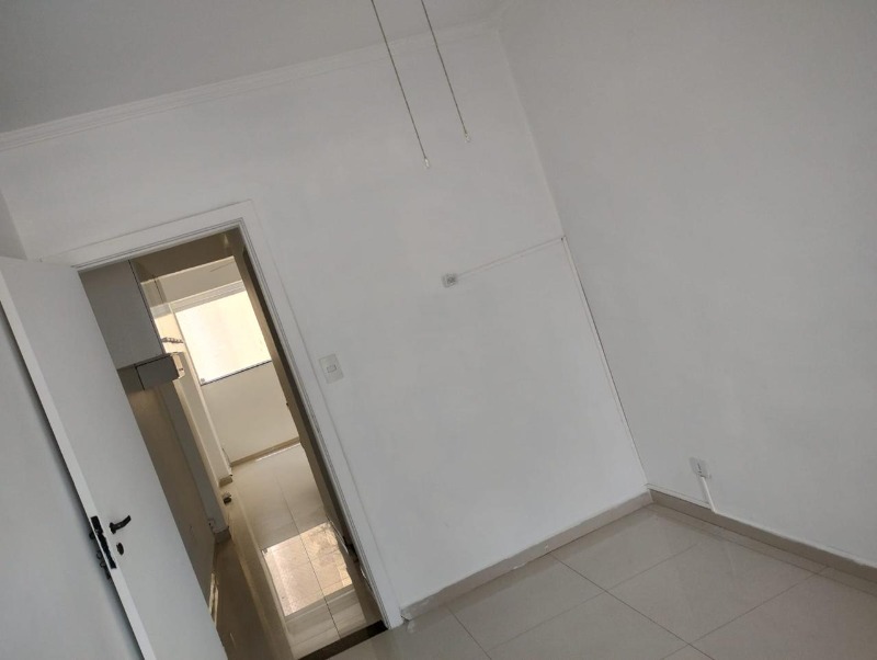 Apartamento à venda com 1 quarto, 30m² - Foto 4