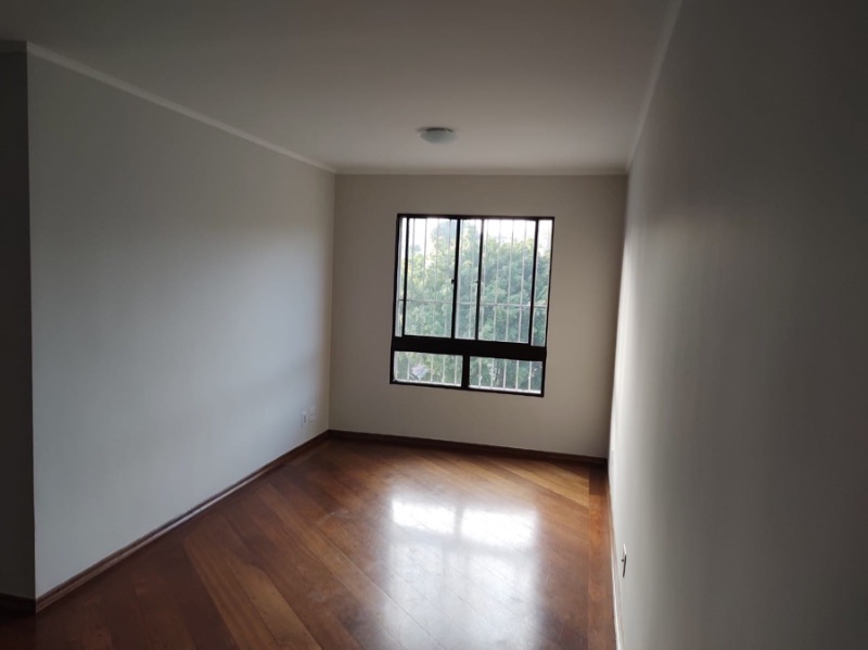 Apartamento à venda com 3 quartos, 70m² - Foto 1