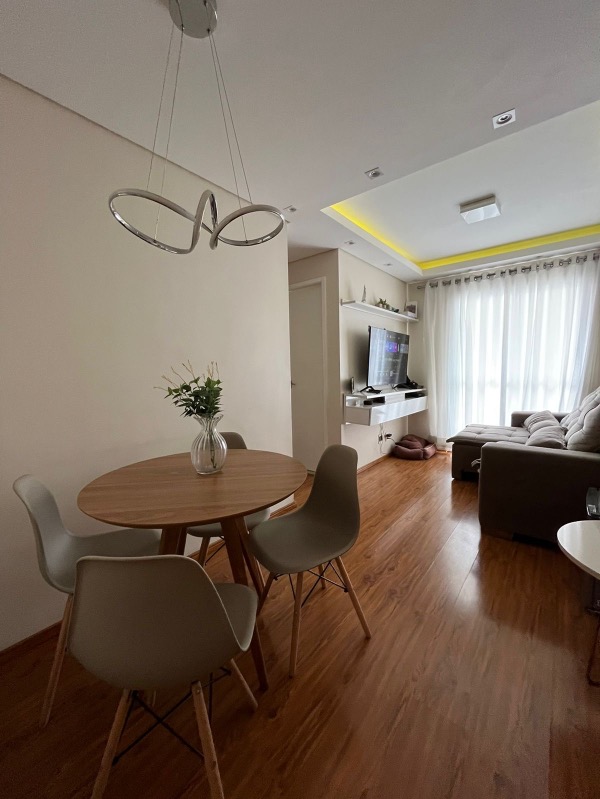 Apartamento à venda com 2 quartos, 63m² - Foto 4