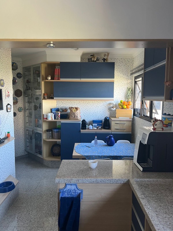 Apartamento à venda com 3 quartos, 190m² - Foto 5