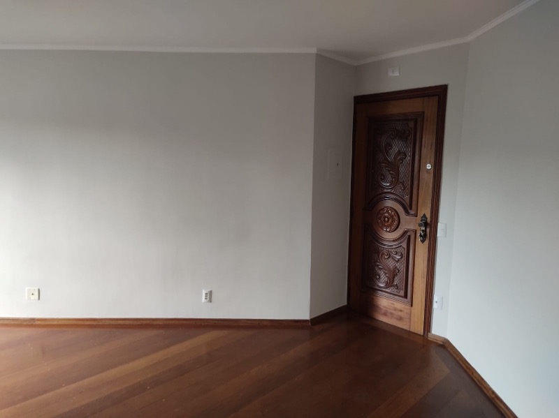 Apartamento à venda com 3 quartos, 70m² - Foto 3