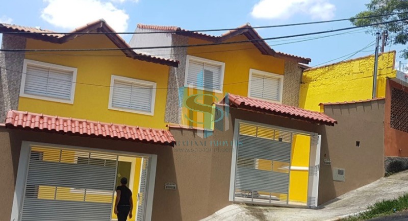 Casa à venda com 3 quartos, 100m² - Foto 1