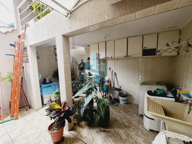 Casa à venda com 2 quartos, 200m² - Foto 30