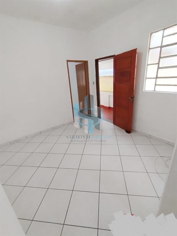 Casa à venda com 2 quartos, 90m² - Foto 3