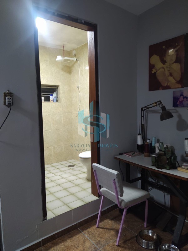 Casa à venda com 5 quartos, 250m² - Foto 15