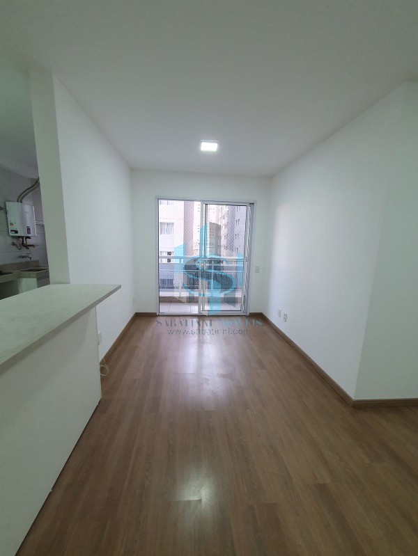 Apartamento à venda com 2 quartos, 60m² - Foto 3