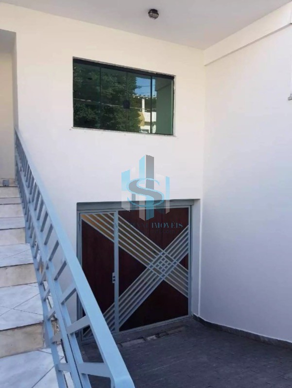 Casa à venda com 3 quartos, 200m² - Foto 14