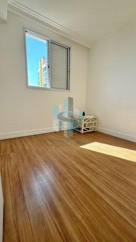 Apartamento à venda com 2 quartos, 78m² - Foto 8