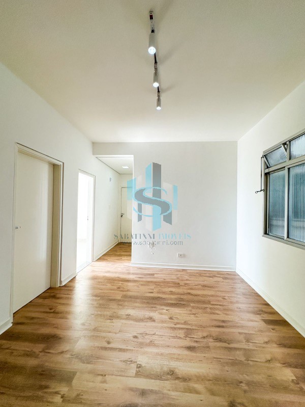 Apartamento à venda com 2 quartos, 75m² - Foto 2