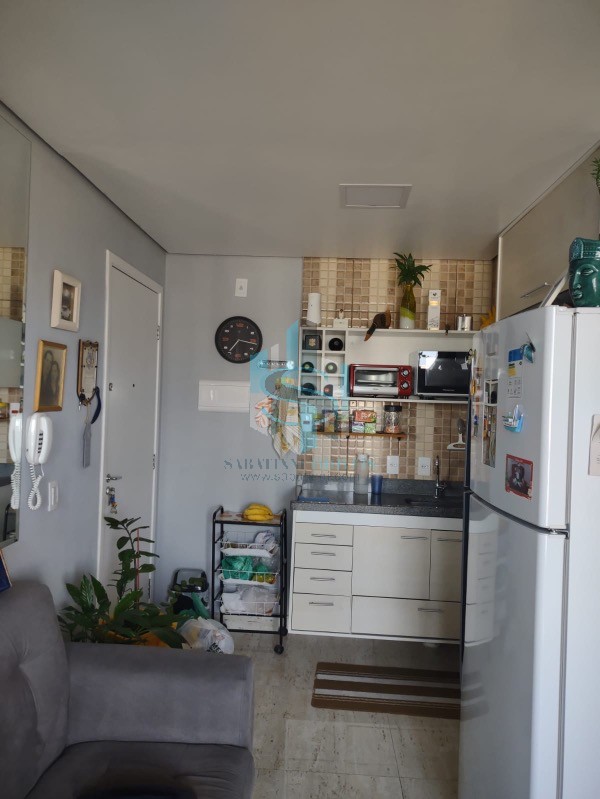 Apartamento à venda com 1 quarto, 42m² - Foto 2