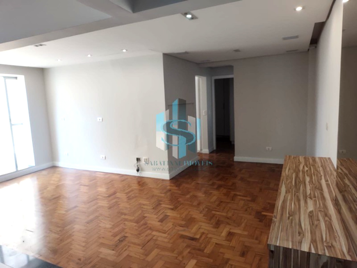 Apartamento à venda com 2 quartos, 80m² - Foto 2