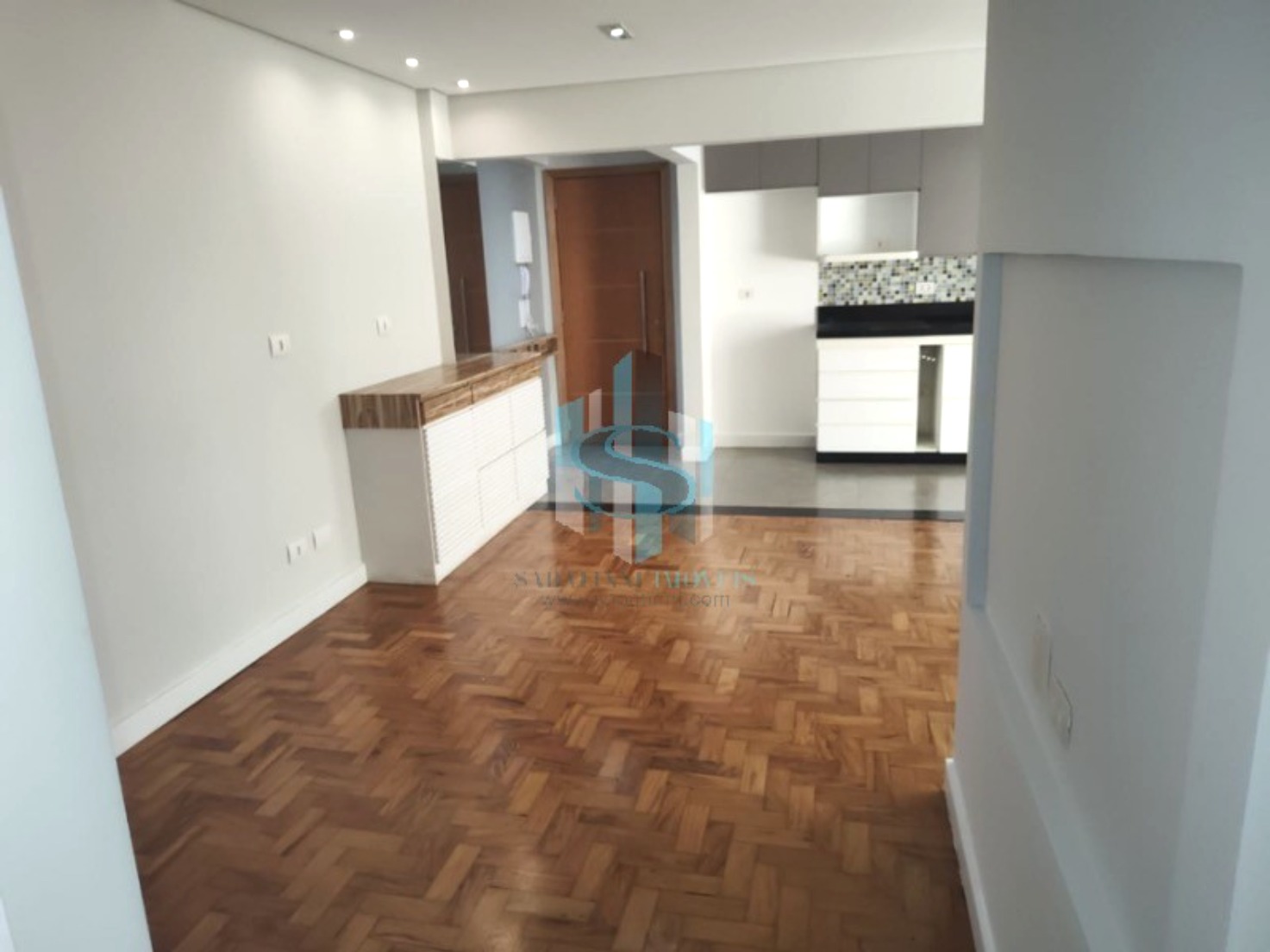 Apartamento à venda com 2 quartos, 80m² - Foto 1