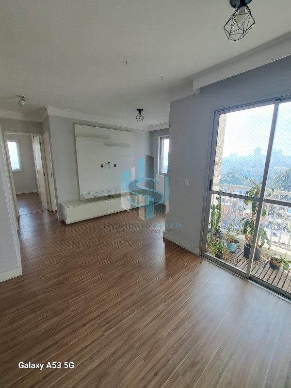 Apartamento à venda com 3 quartos, 63m² - Foto 2