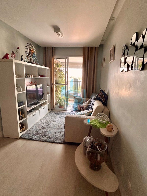 Apartamento à venda com 3 quartos, 72m² - Foto 2