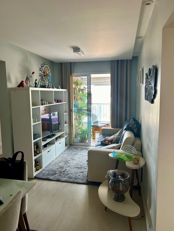 Apartamento à venda com 3 quartos, 72m² - Foto 1