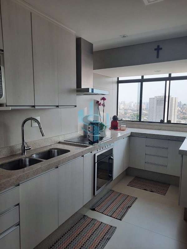 Apartamento à venda com 3 quartos, 142m² - Foto 3