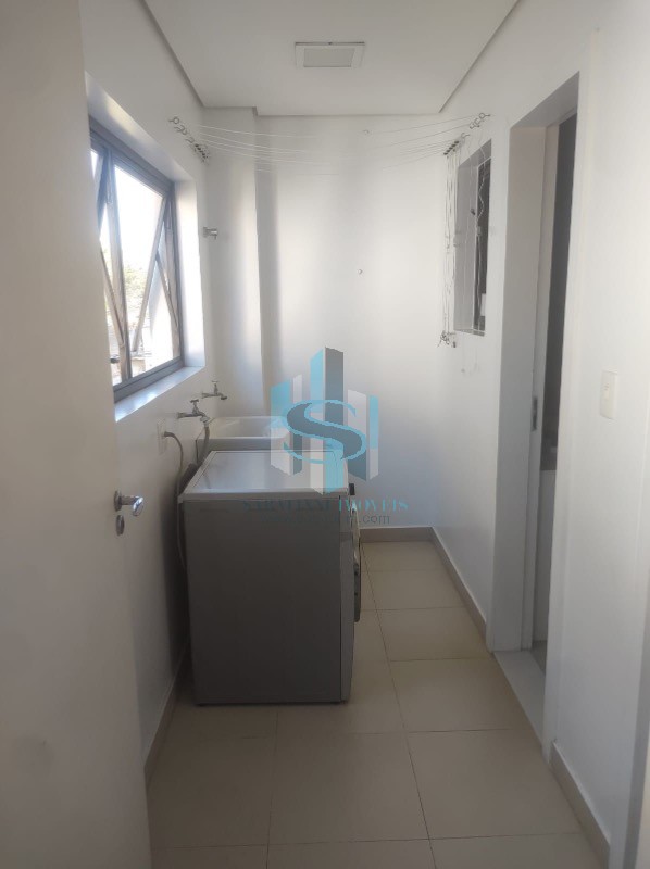 Apartamento para alugar com 3 quartos, 150m² - Foto 17