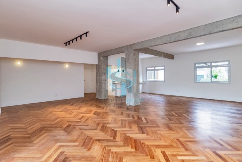 Apartamento à venda com 3 quartos, 200m² - Foto 1