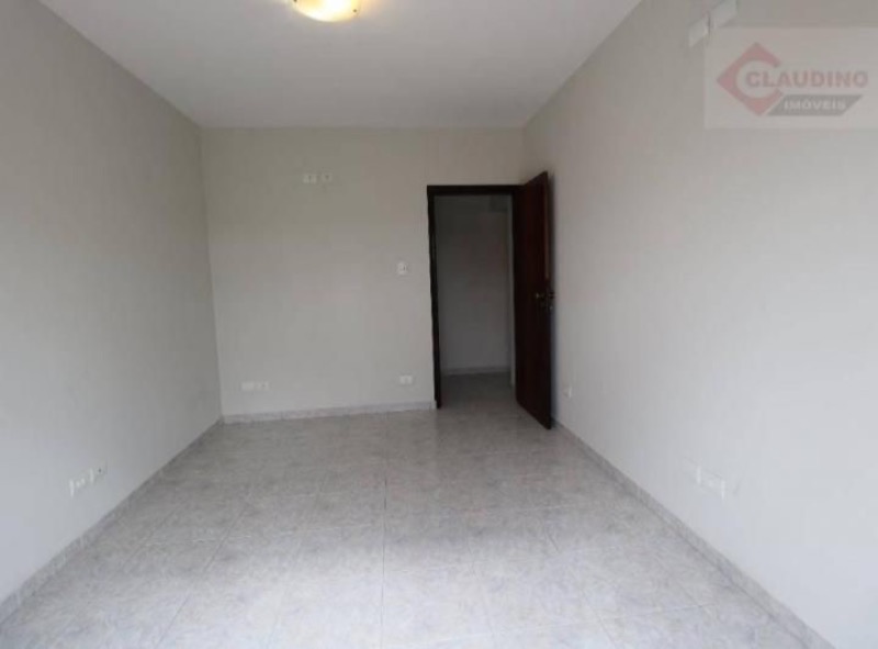 Casa à venda com 3 quartos, 330m² - Foto 11