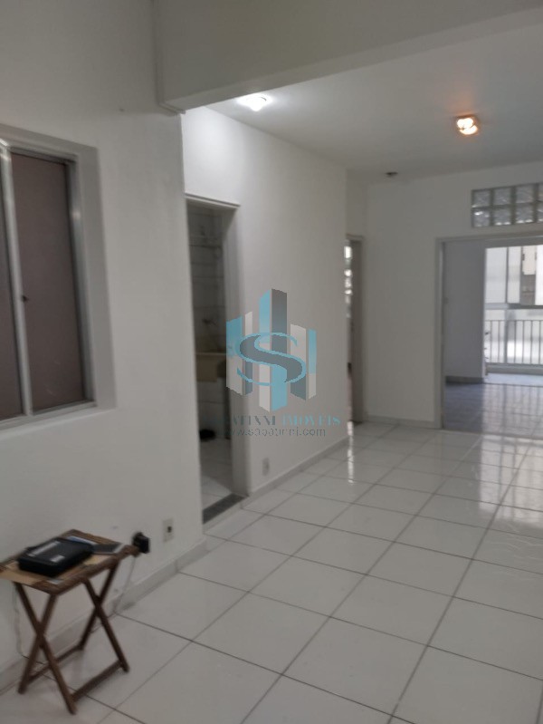 Apartamento à venda com 3 quartos, 98m² - Foto 2