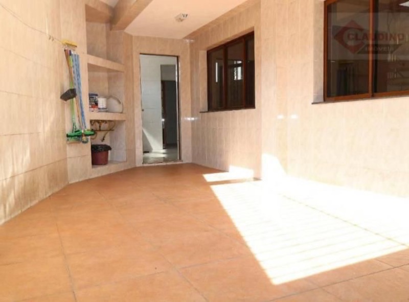 Casa à venda com 3 quartos, 330m² - Foto 26