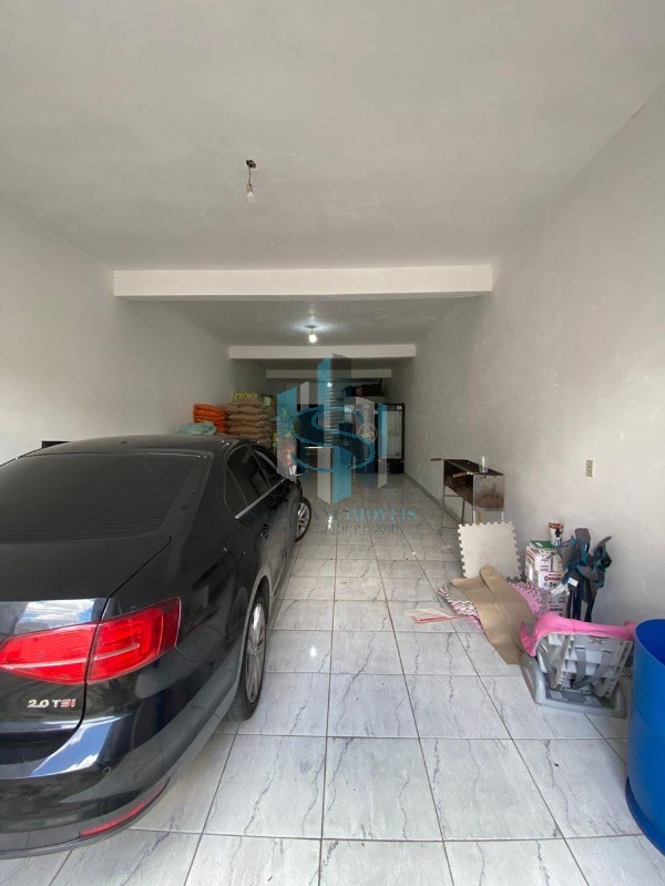 Casa à venda com 3 quartos, 150m² - Foto 2