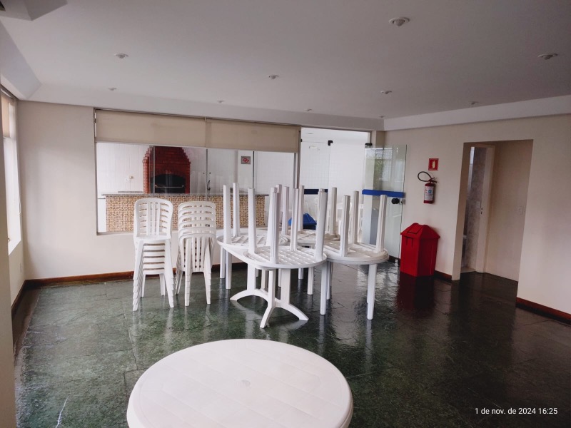 Apartamento à venda com 2 quartos, 60m² - Foto 24