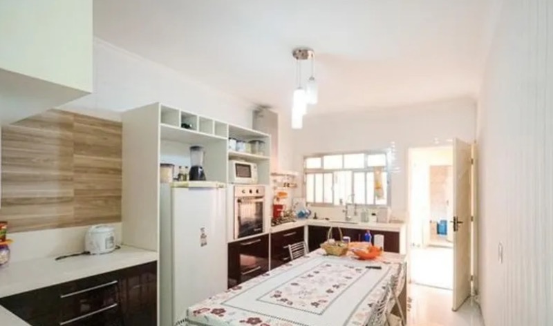 Casa à venda com 3 quartos, 200m² - Foto 8