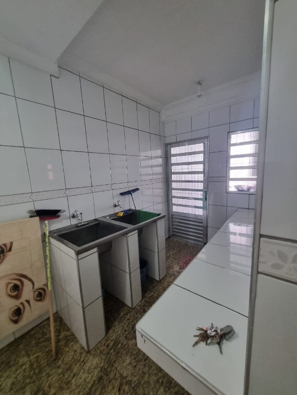 Casa à venda com 3 quartos, 500m² - Foto 11