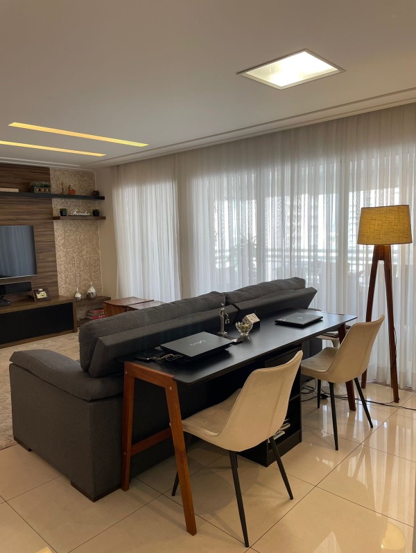 Apartamento à venda com 3 quartos, 124m² - Foto 3