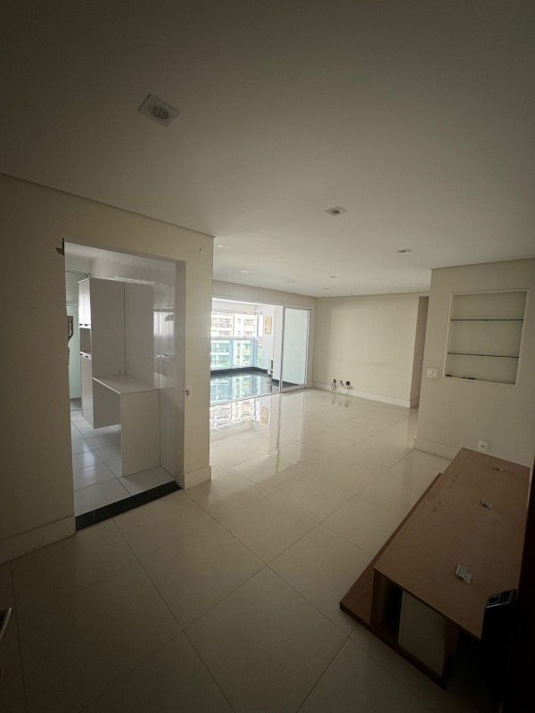 Apartamento à venda com 2 quartos, 91m² - Foto 3