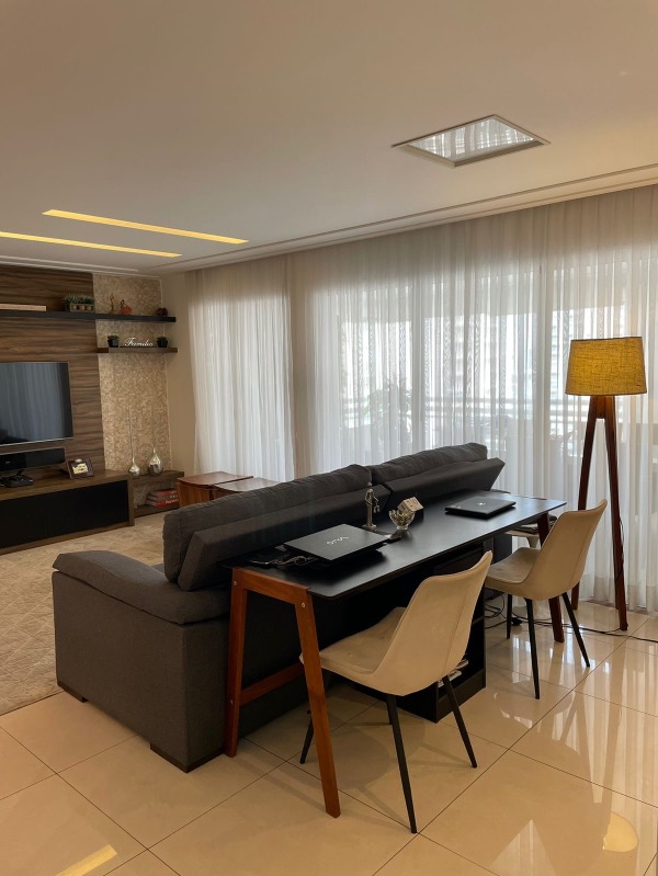 Apartamento à venda com 3 quartos, 124m² - Foto 21