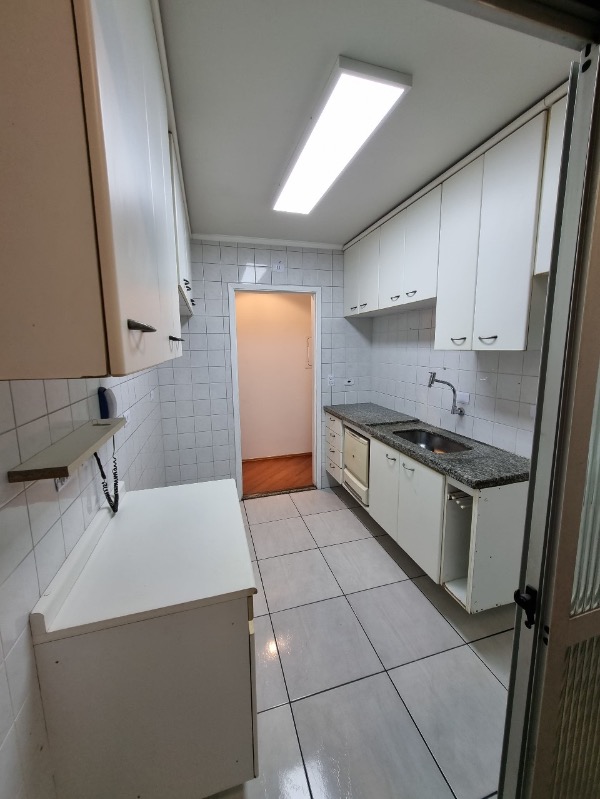 Apartamento à venda com 3 quartos, 70m² - Foto 4