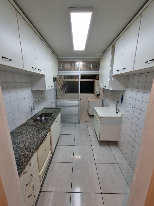 Apartamento à venda com 3 quartos, 70m² - Foto 5