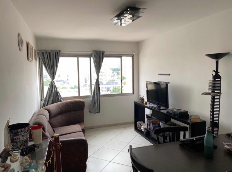 Apartamento à venda com 2 quartos, 70m² - Foto 1