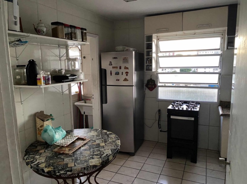 Apartamento à venda com 2 quartos, 70m² - Foto 4